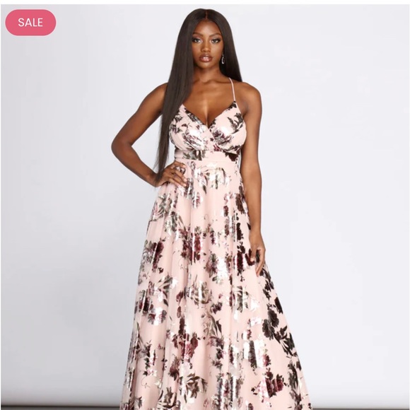 Plunging V-Neckline Pleated Bodice Adjustable Spaghetti Straps Cross At Back - Picture 2 of 3